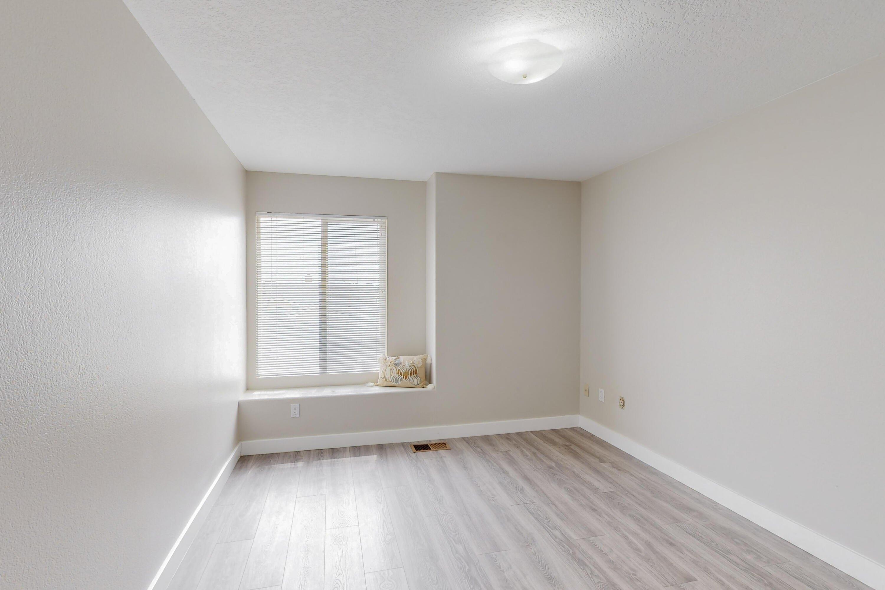 Taurus Ave Nw, Albuquerque, NM 87114