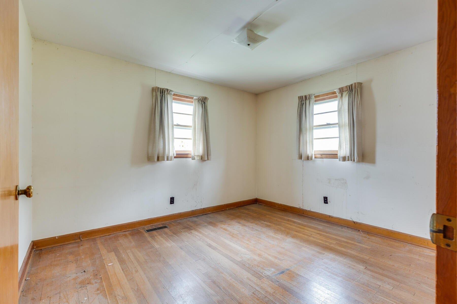 Suncrest St, Johnson City, TN 37615