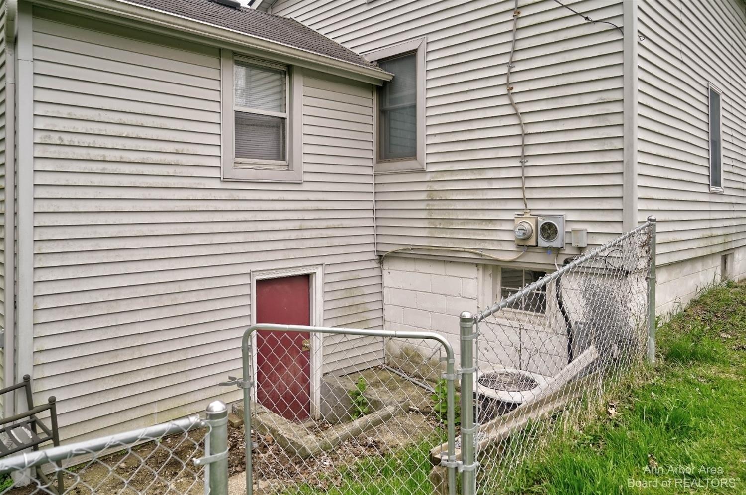 N East St, Brighton, MI 48116