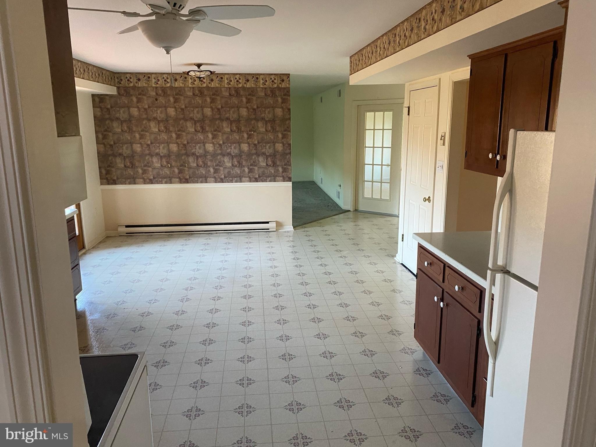 Gale Dr, Harrisburg, PA 17110
