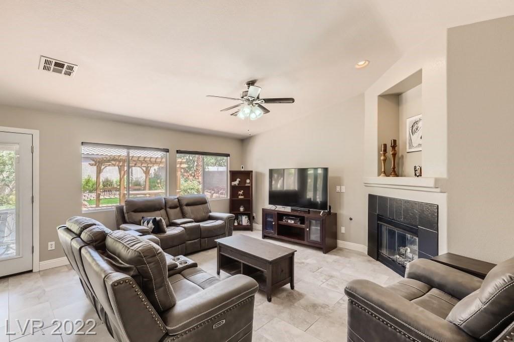 Cobblestone Cove Rd, North Las Vegas, NV 89081