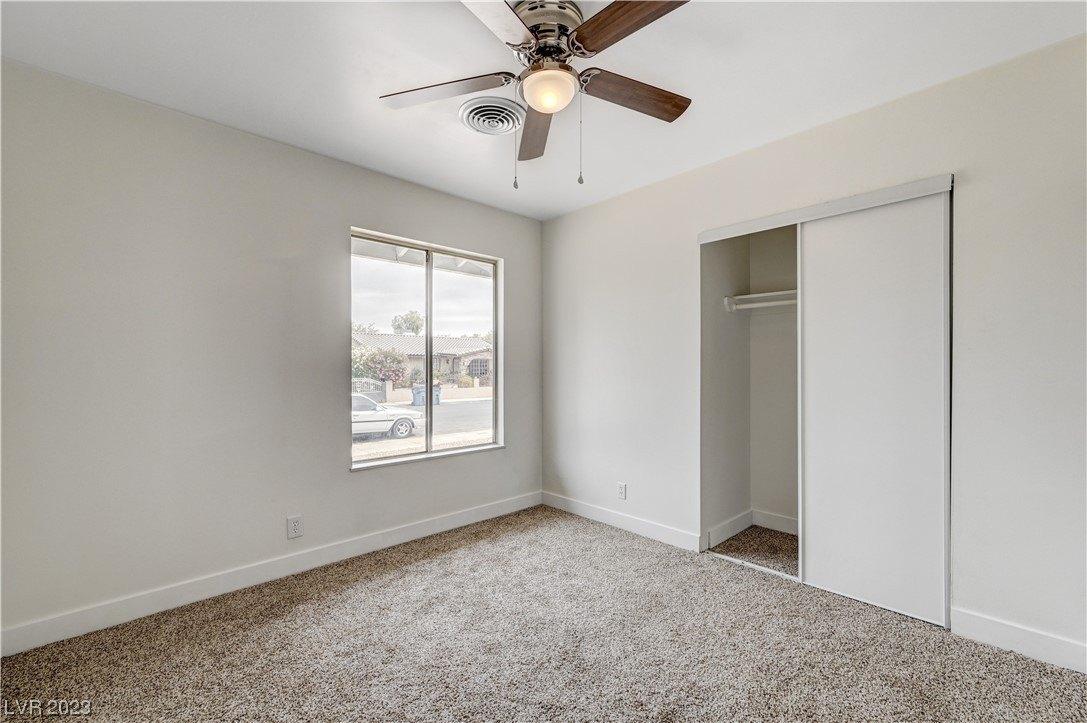Sunny Brook Ave, Las Vegas, NV 89110