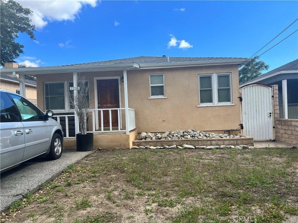 Kyle St, Tujunga, CA 91042