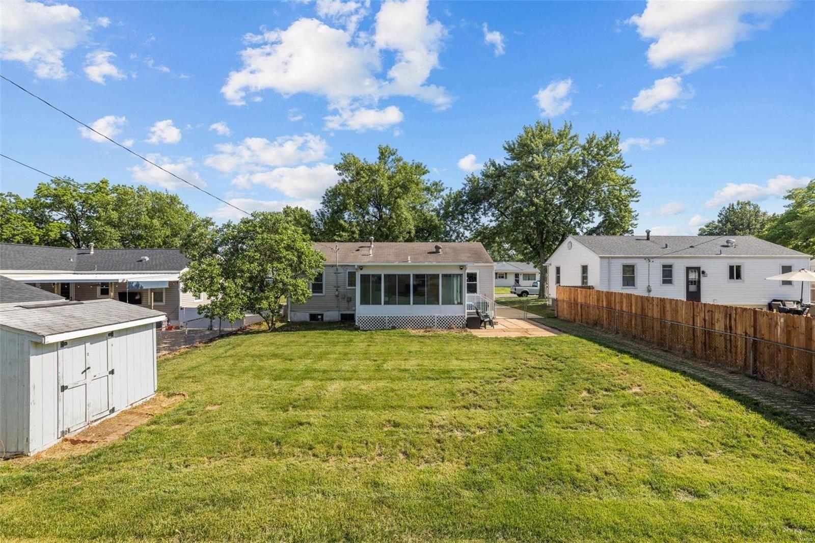 Golf Crest Dr, Saint Louis, MO 63126