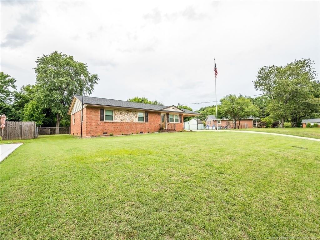 Elstree Pl, Fayetteville, NC 28314