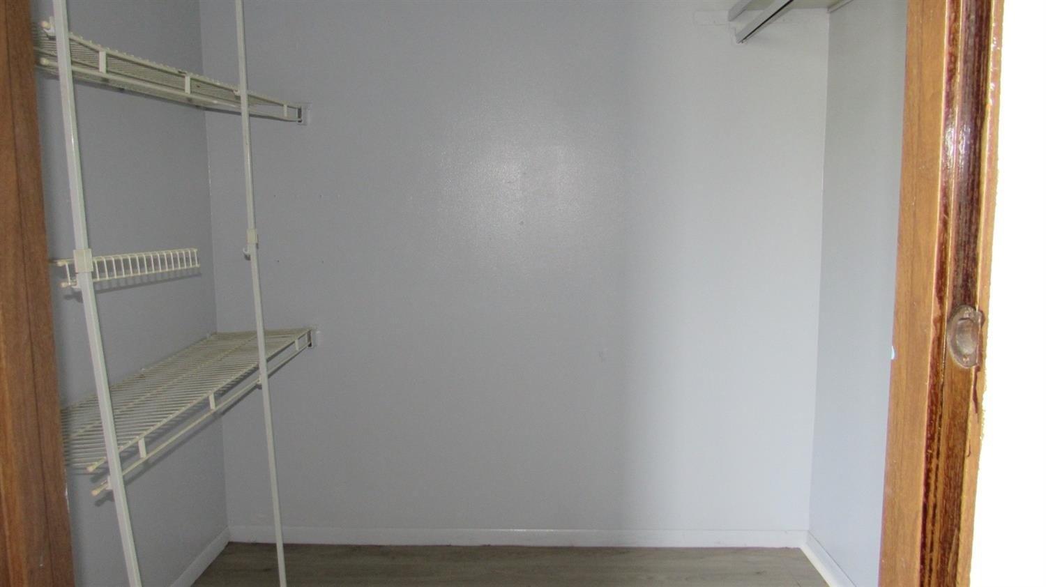 Montana Cir, Hammond, IN 46323