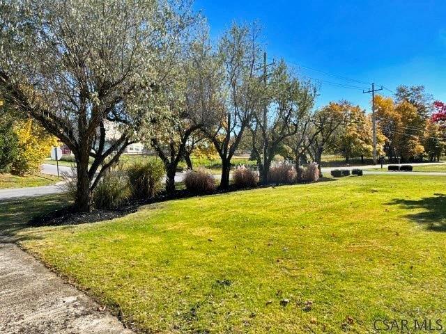 Dwight Dr, Johnstown, PA 15904