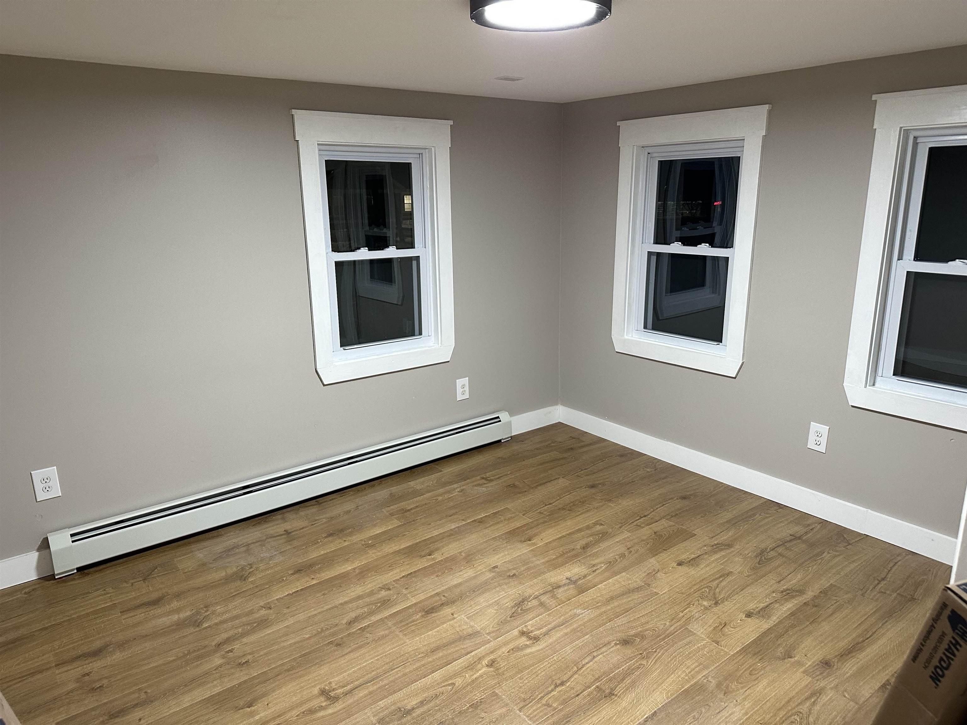 Lawn Ave, Rochester, NH 03867