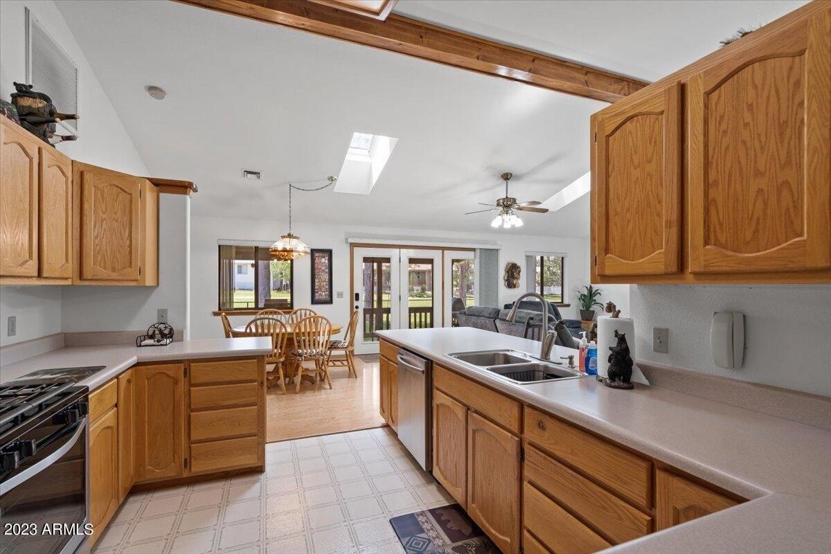 W Old Linden Rd, Show Low, AZ 85901