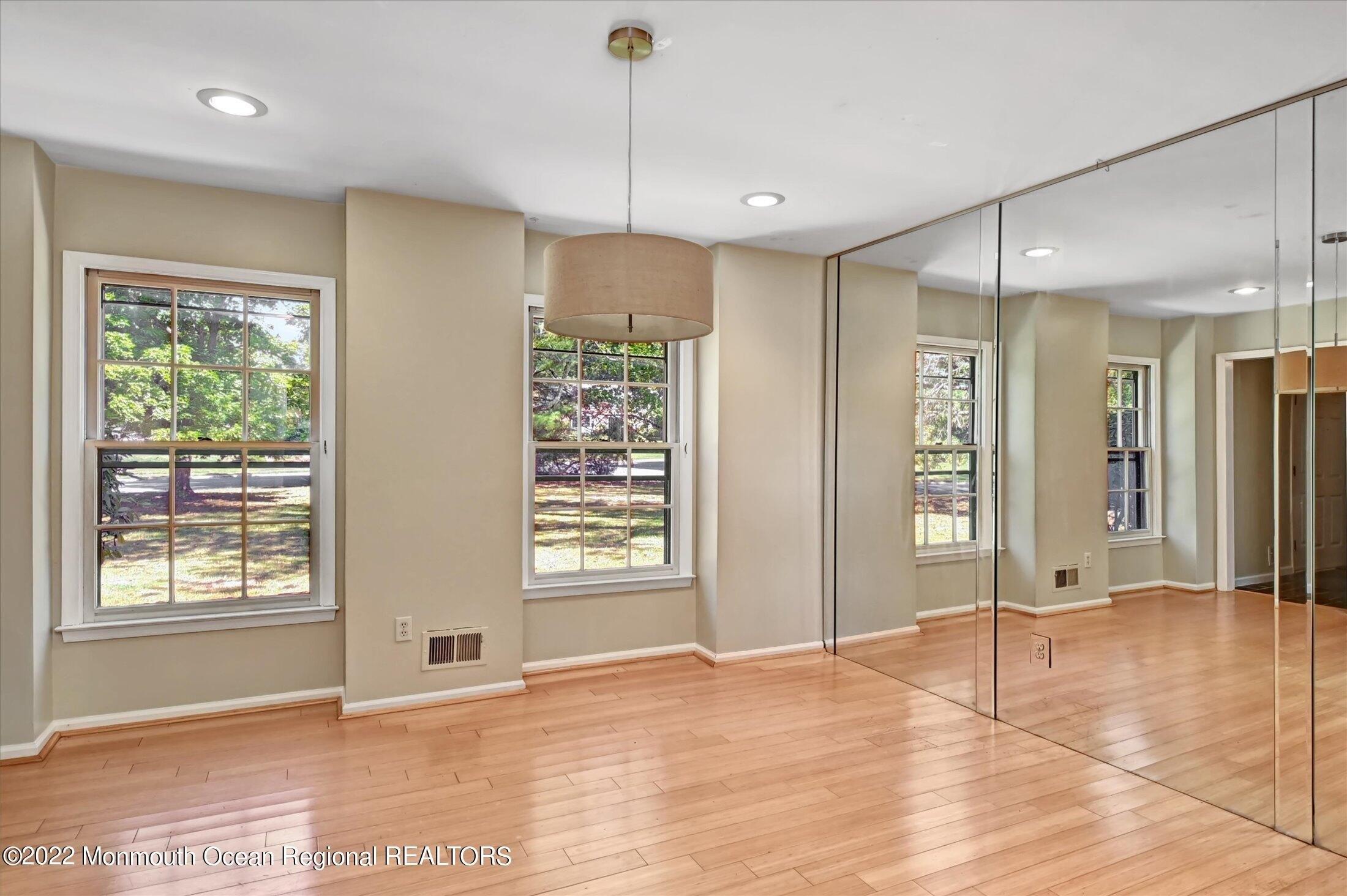 Brasch Blvd, Middletown, NJ 07748