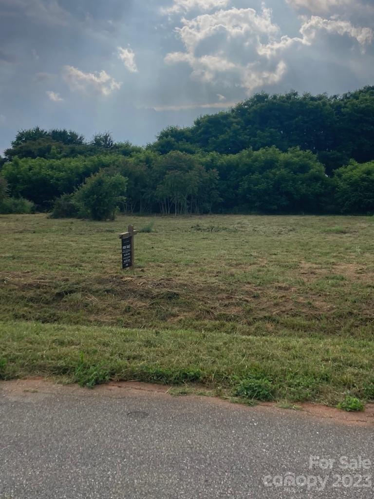 Harvest Hills Rd, Bessemer City, NC 28016