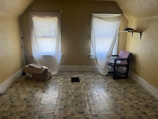 Lockridge Ave, Kansas City, MO 64128