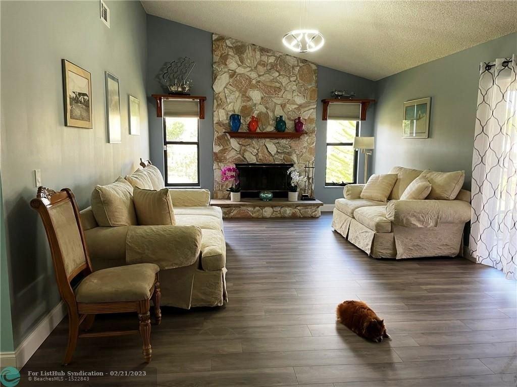 Ne Sagamore Ter, Port Saint Lucie, FL 34983