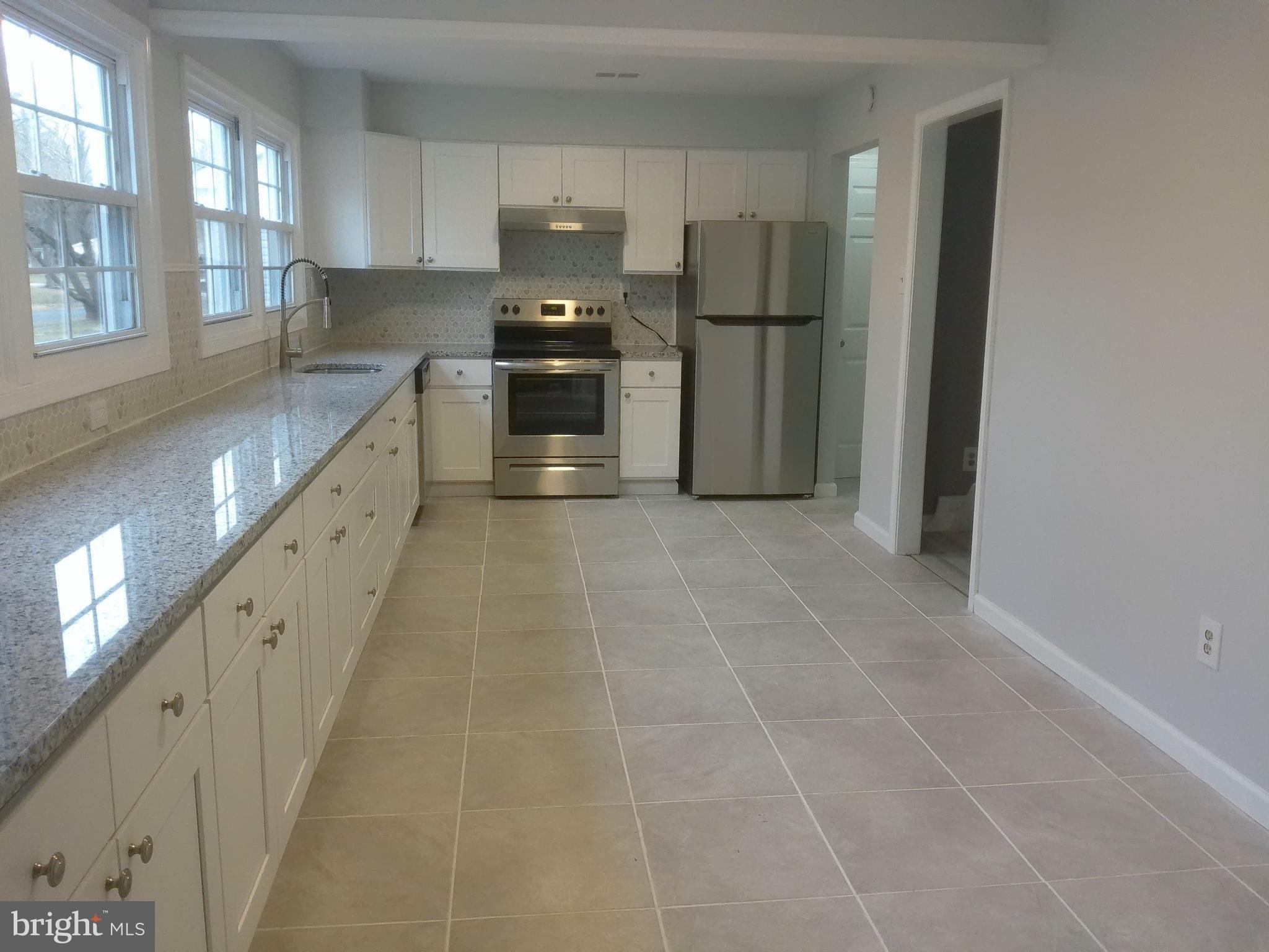 Newport Ln, Willingboro, NJ 08046