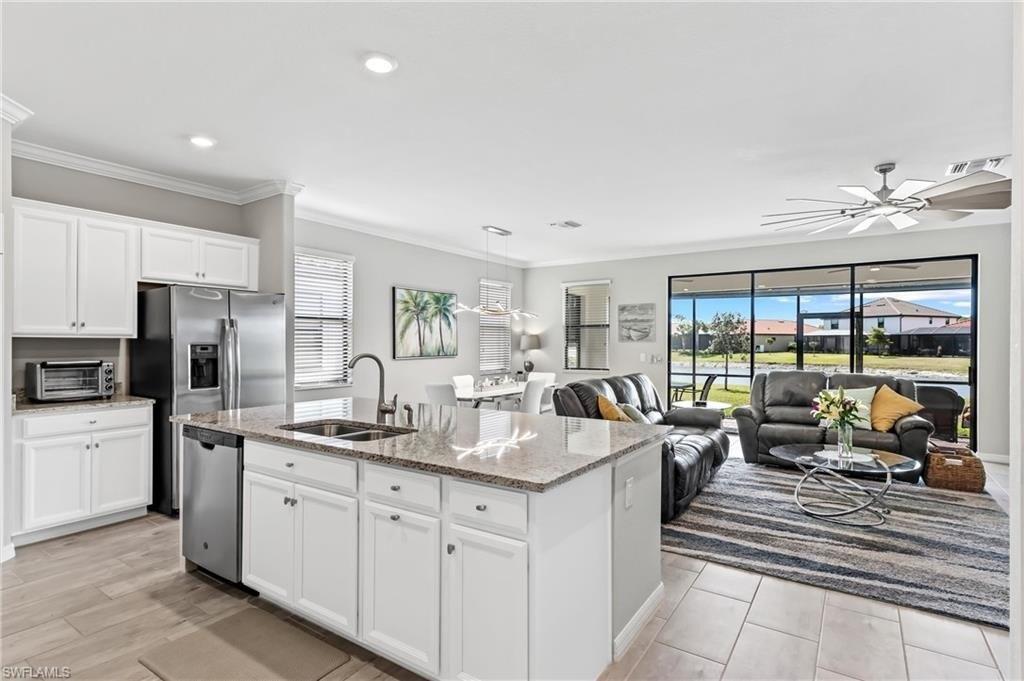 Vizcaya Ln, Naples, FL 34113