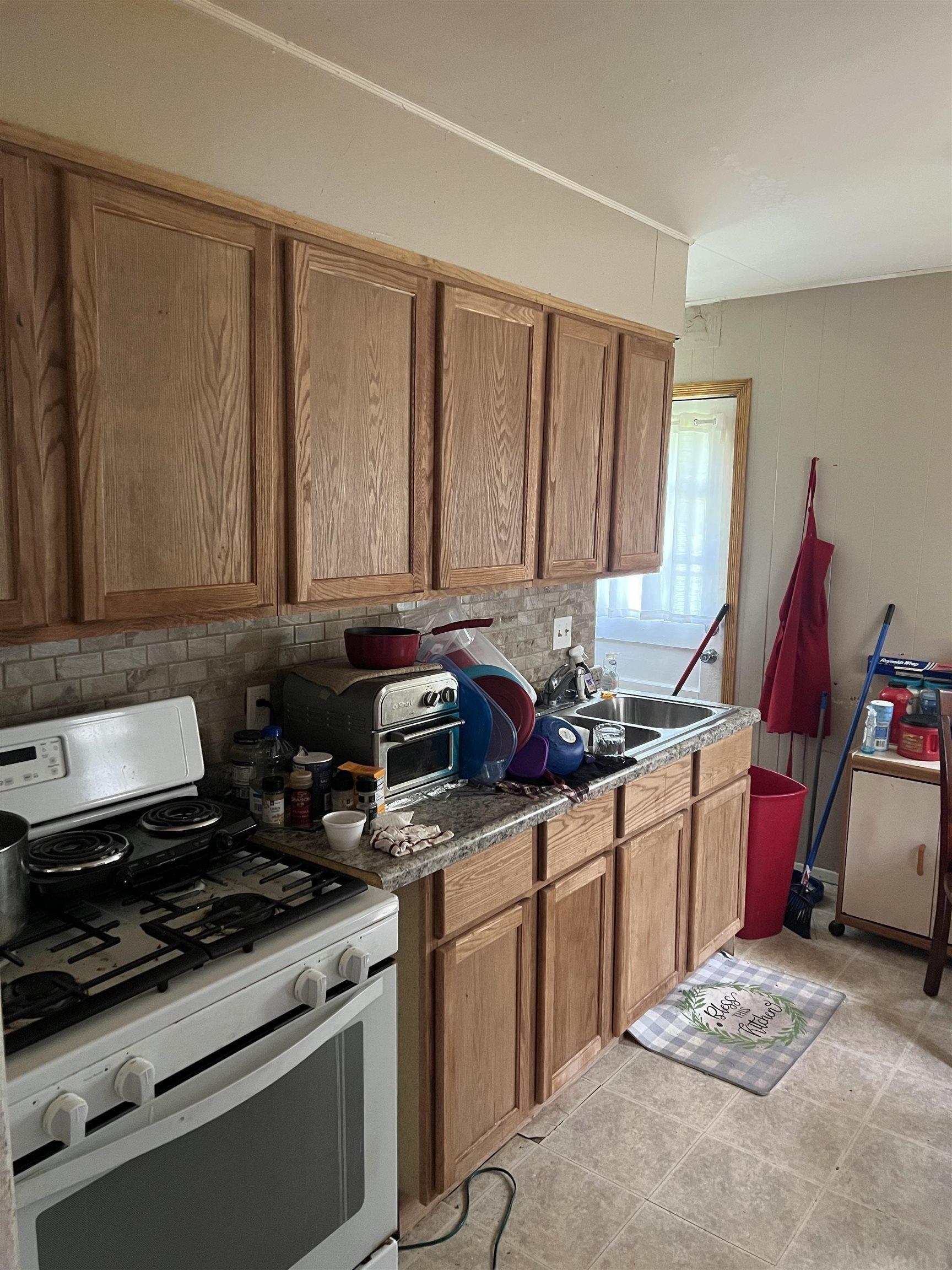 Holton Ave, Fort Wayne, IN 46806