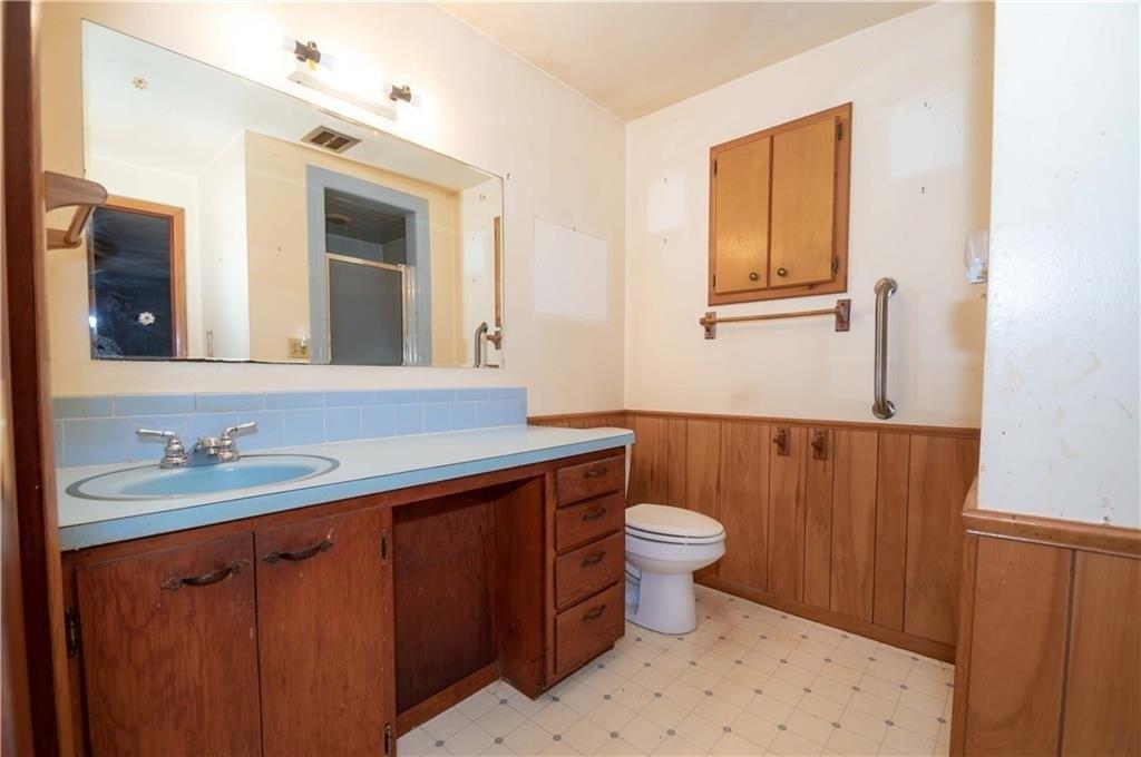 S Iowa Ave, Chandler, OK 74834