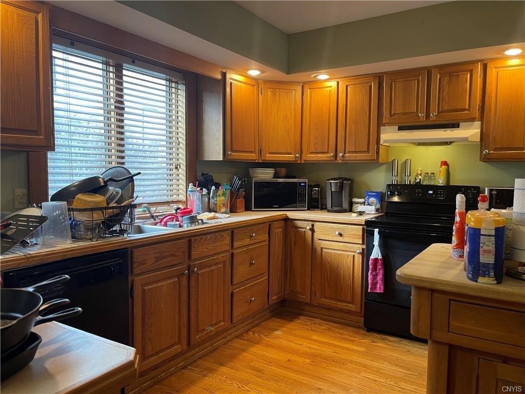 Ross St, Auburn, NY 13021