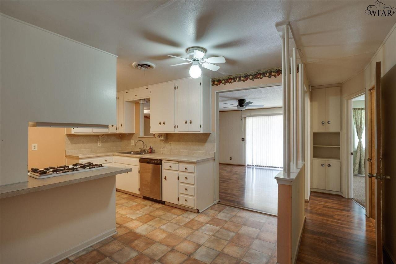 Karla St, Wichita Falls, TX 76310
