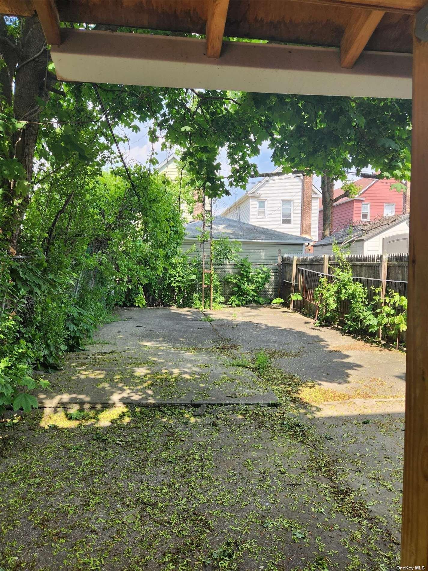 185th St, Hollis, NY 11423
