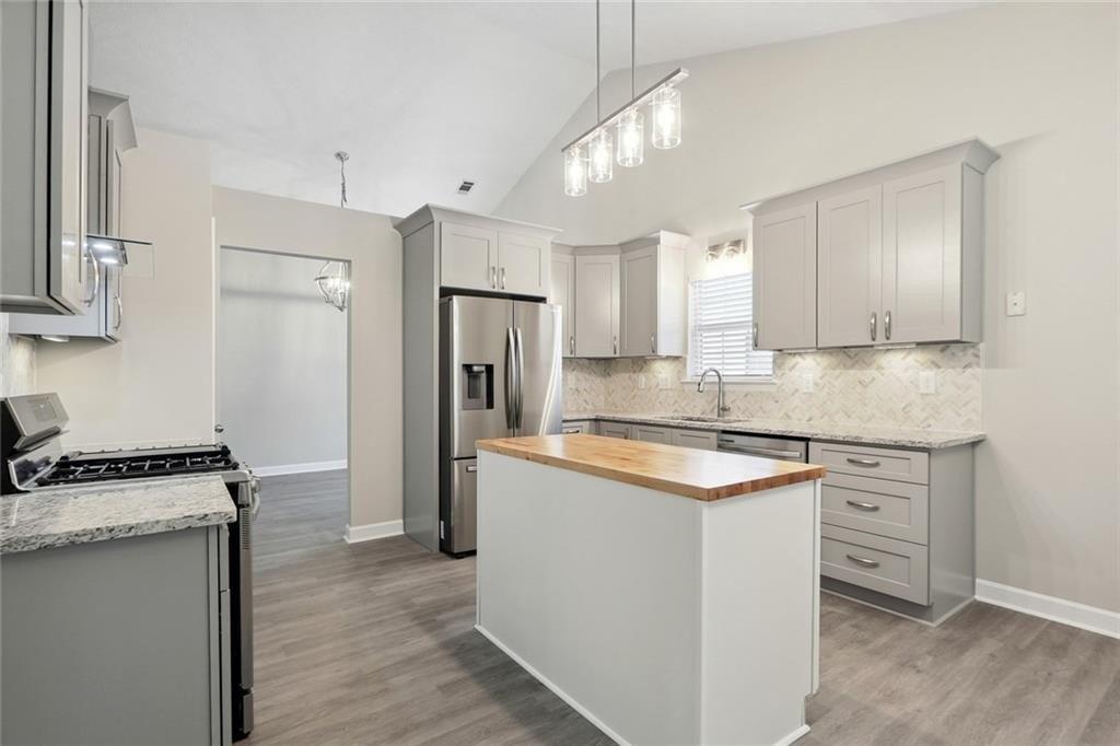 Hillvale Ct, Lithonia, GA 30058