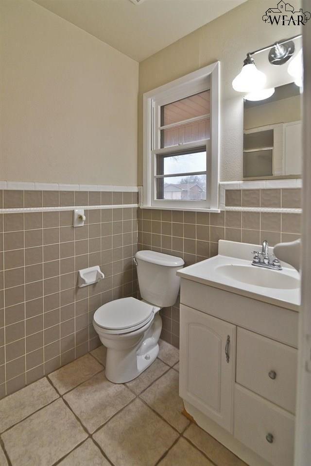 Meadowbrook Dr, Wichita Falls, TX 76308