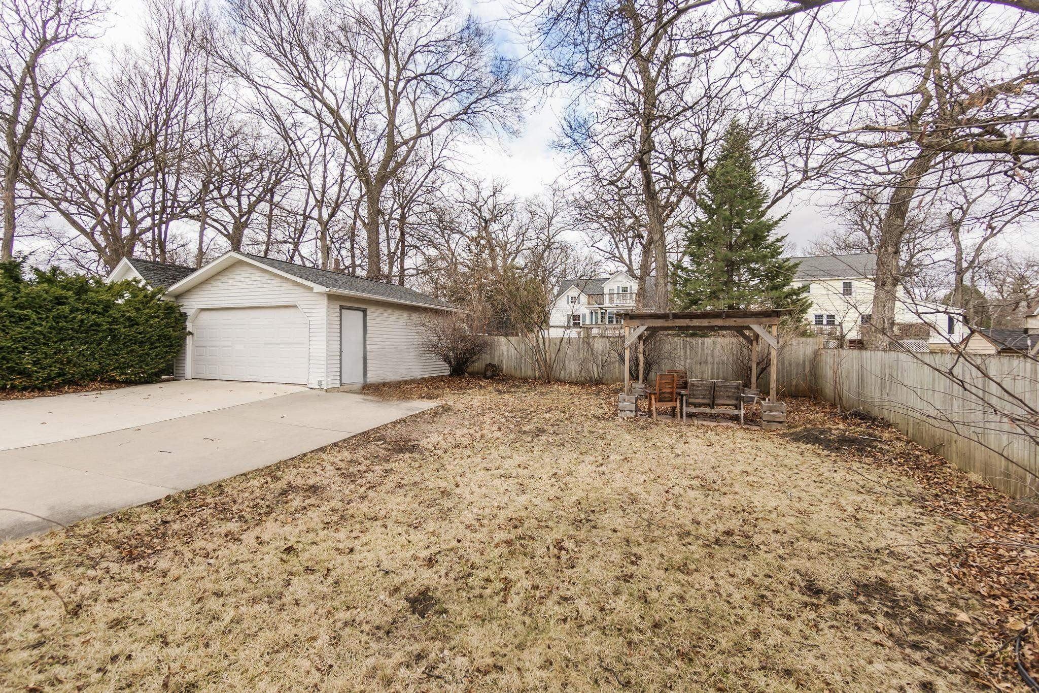Rainbow Dr, Cedar Falls, IA 50613