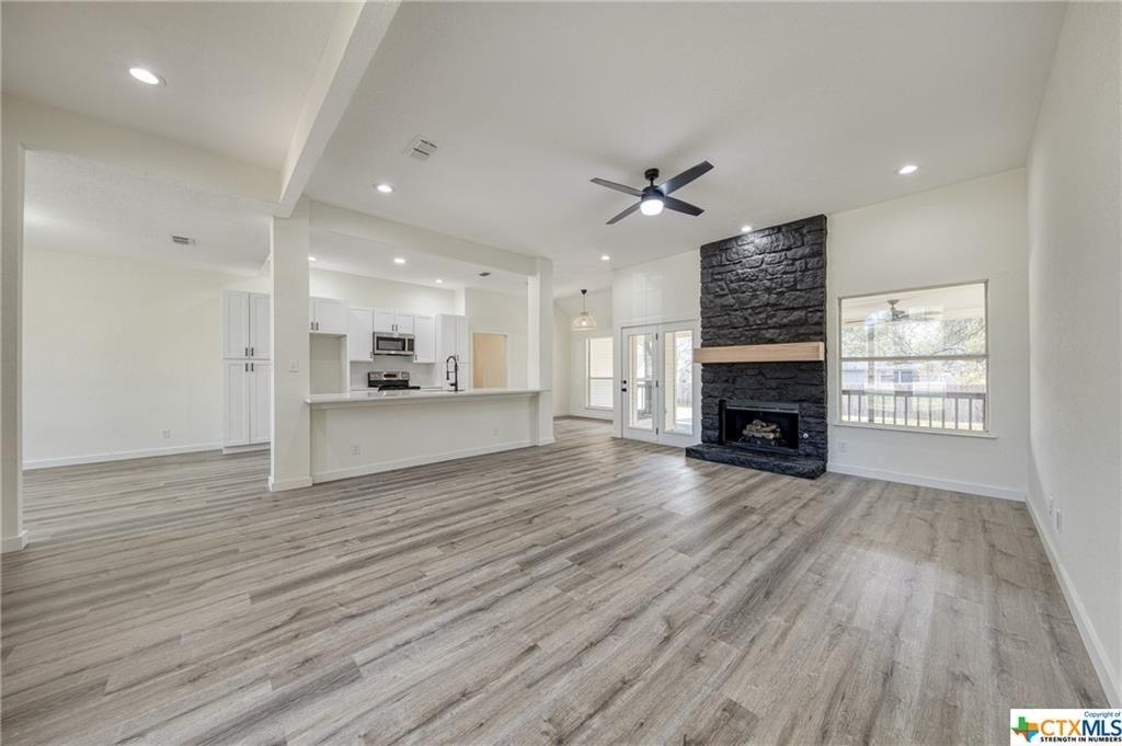 Debora Dr, Georgetown, TX 78628