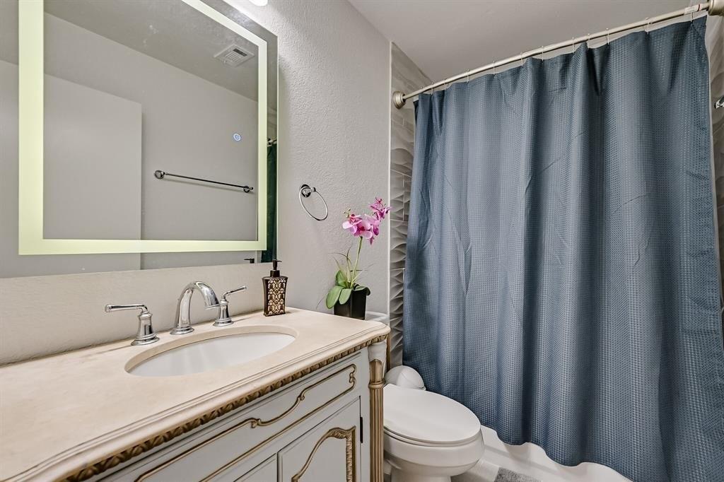 Kelly Ln, Alvarado, TX 76009