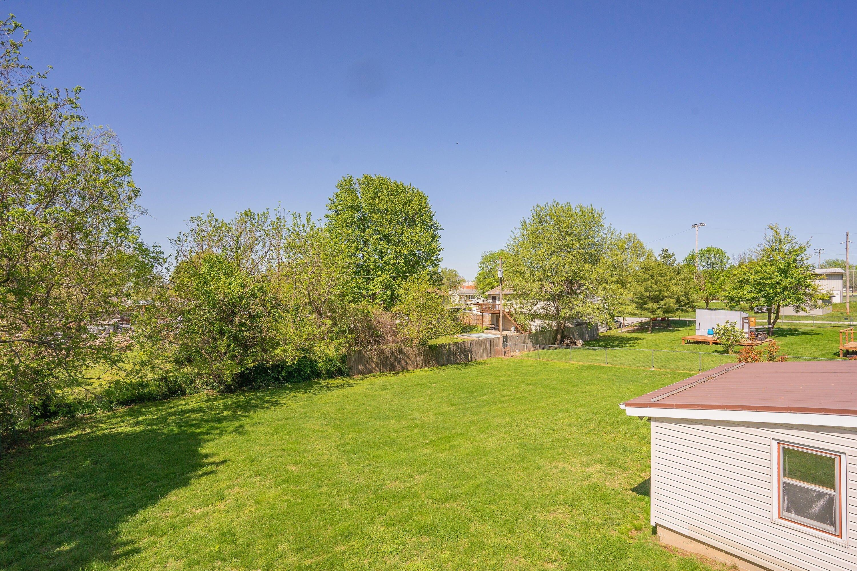 W Howard Ave, Billings, MO 65610