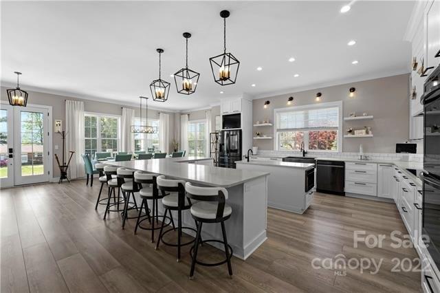 Surfside Ln, Mooresville, NC 28117