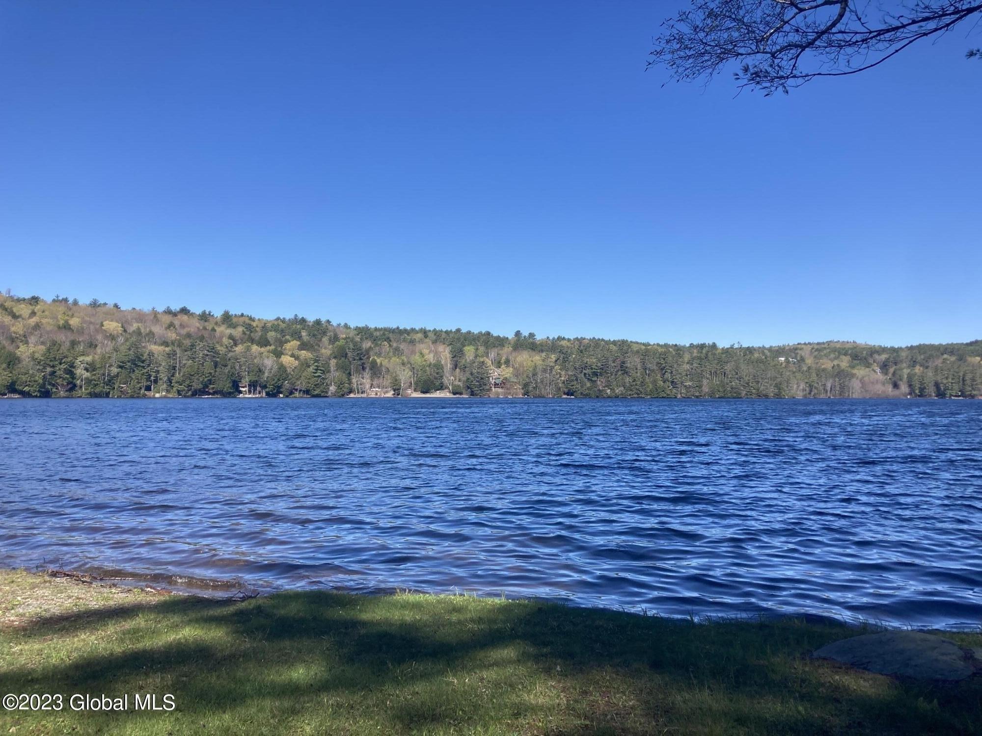 Atateka Trl, Chestertown, NY 12817