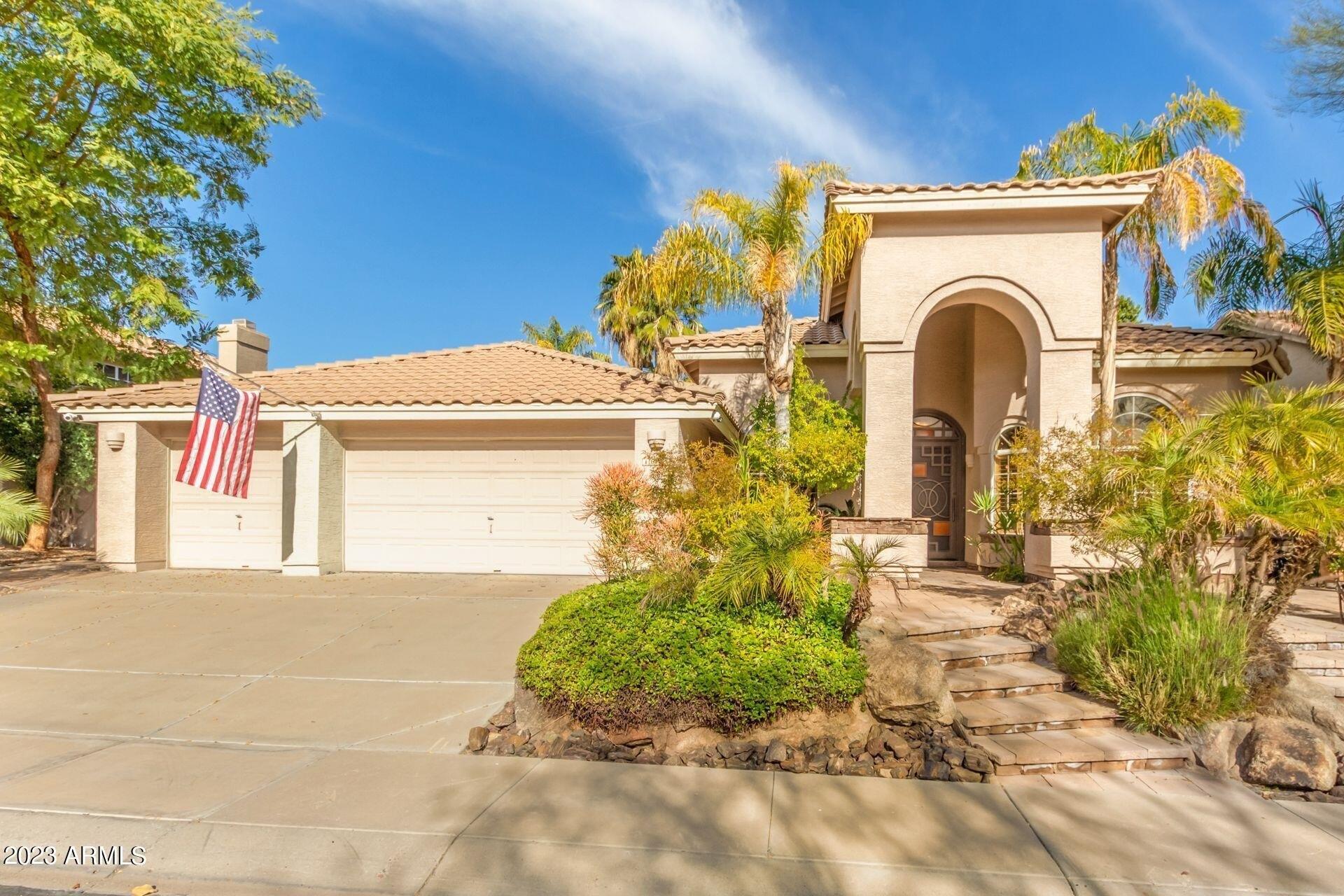 E Briarwood Ter, Phoenix, AZ 85048