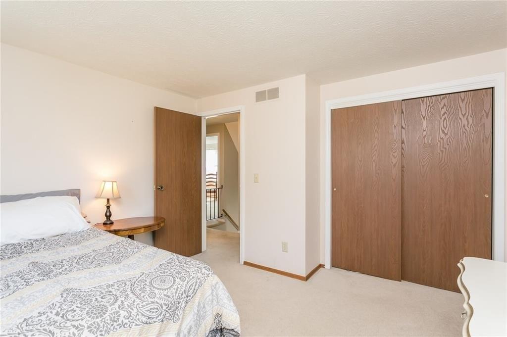 Meadow Gln, Fairport, NY 14450