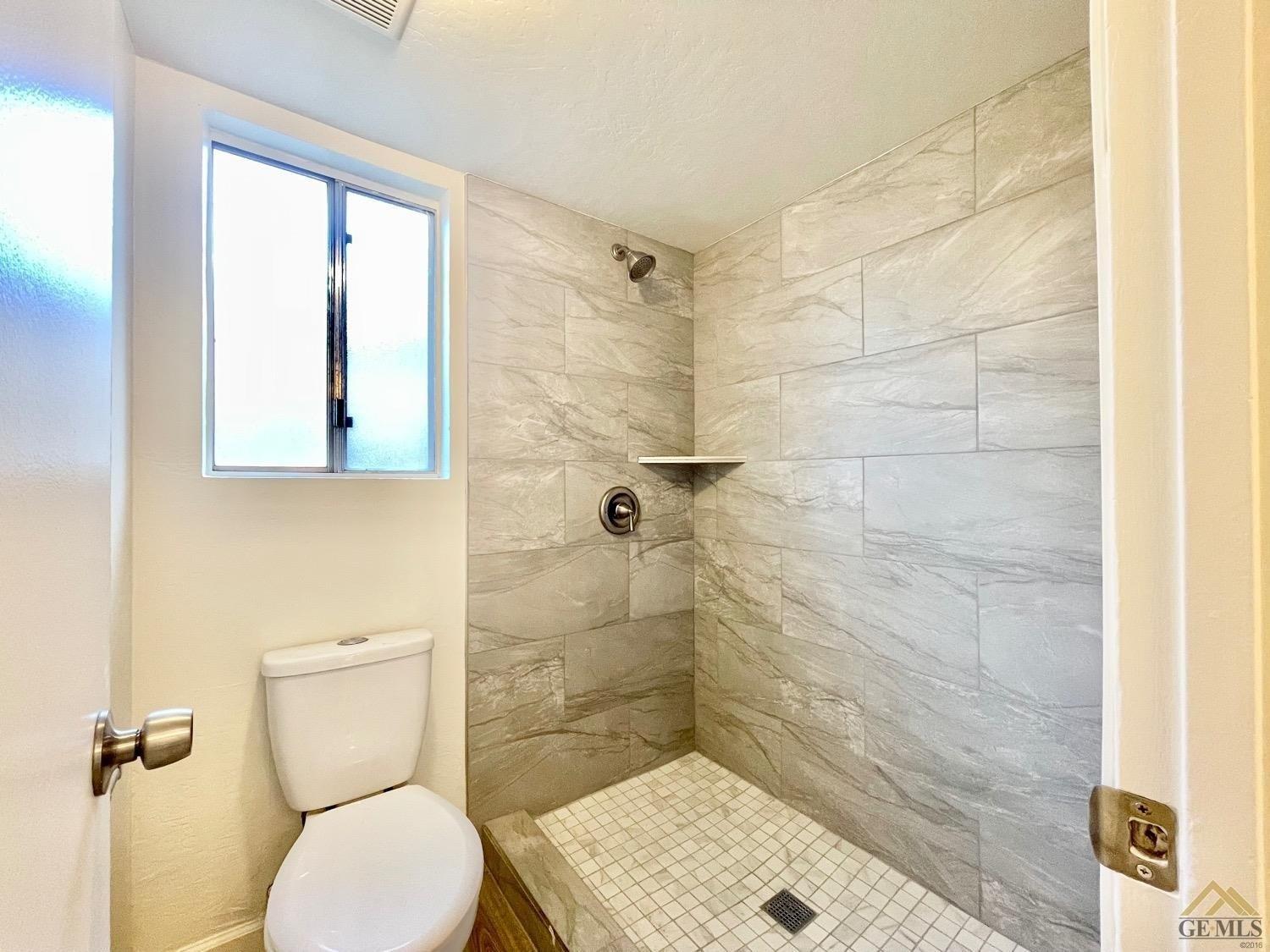 Eissler Ct, Bakersfield, CA 93306