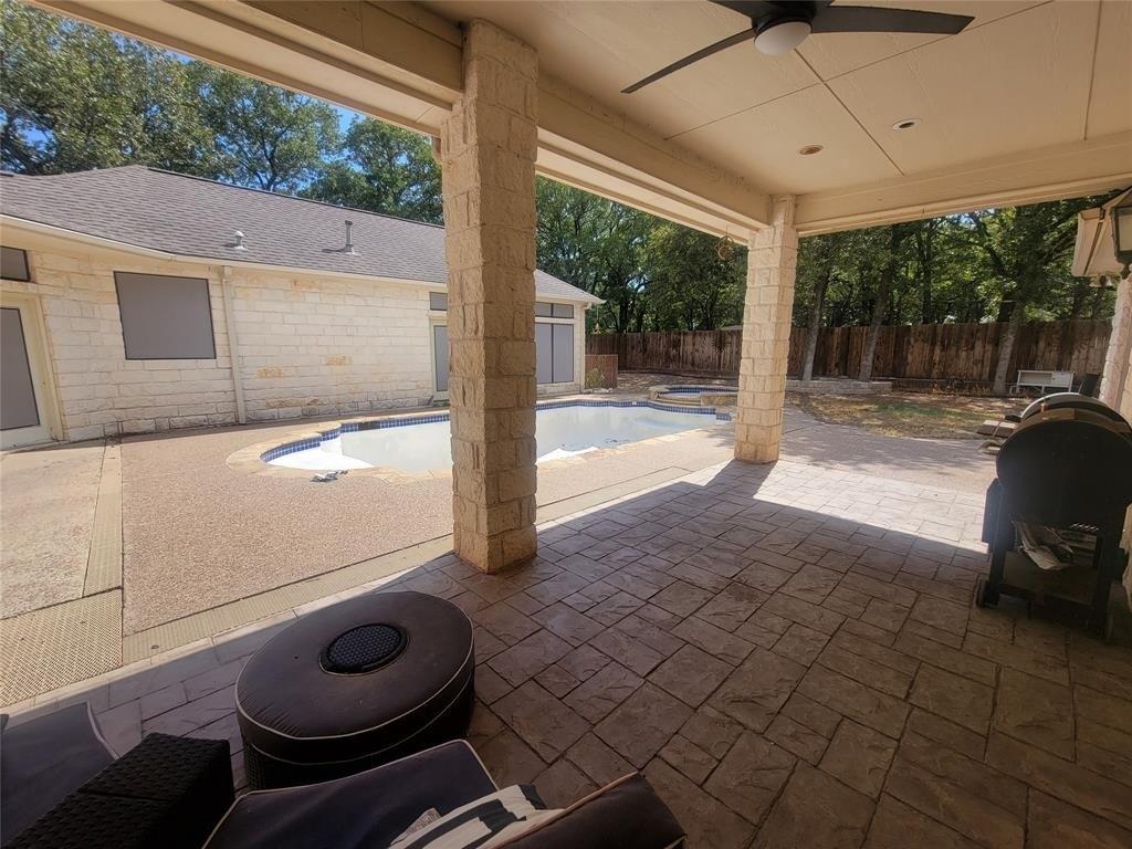 Meadow Lark Ln, Weatherford, TX 76087