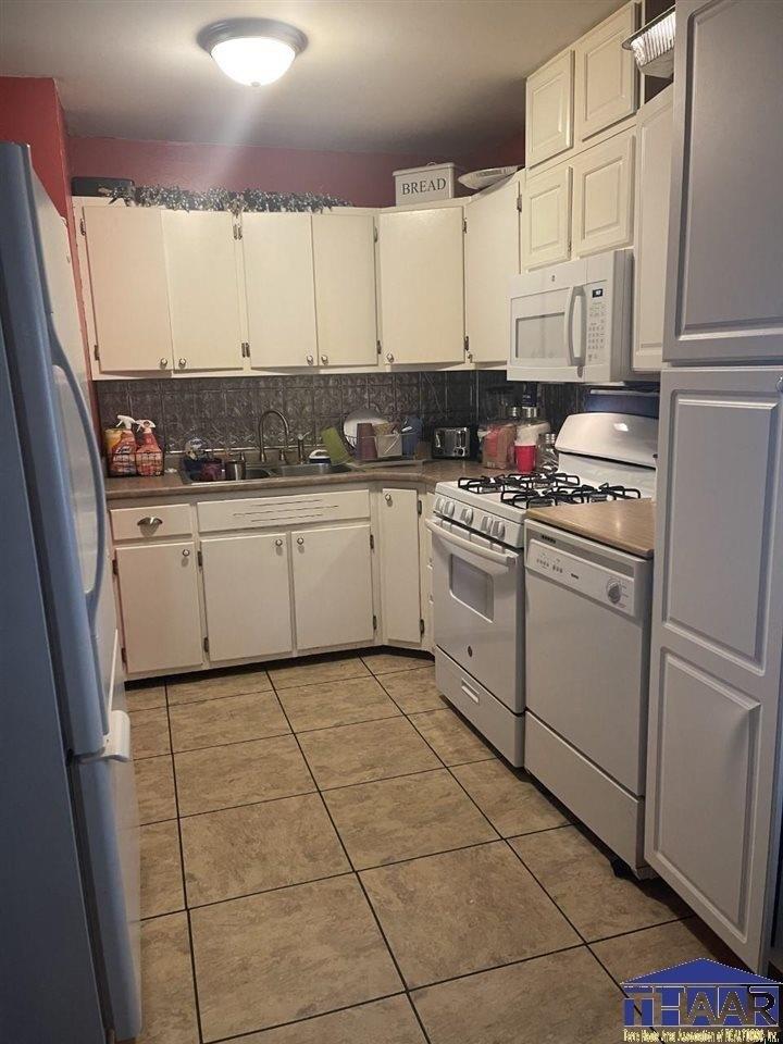 E Azalia Dr, Terre Haute, IN 47802