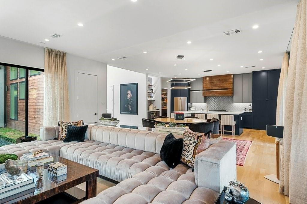 Clover Ln, Dallas, TX 75220