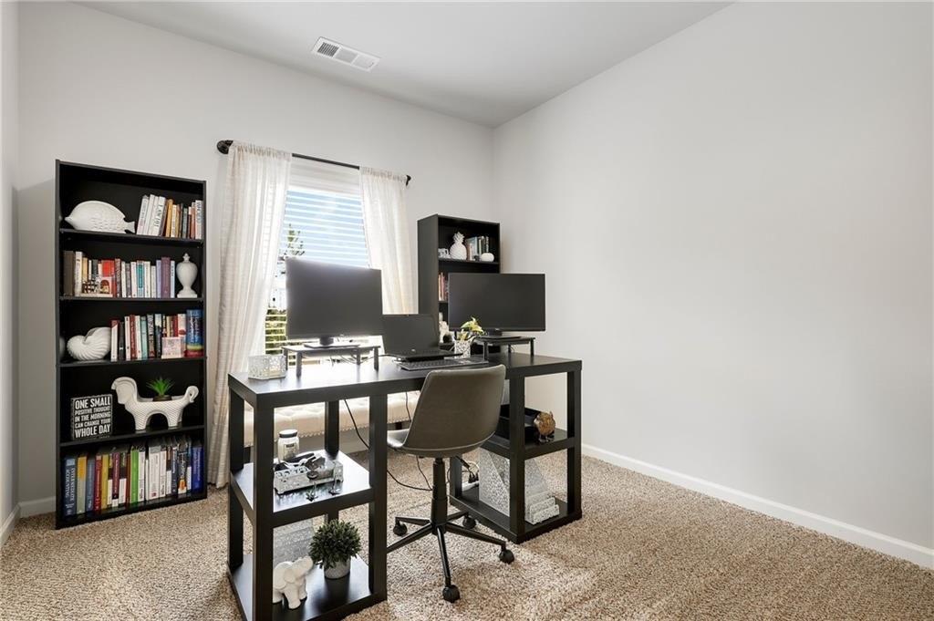 Oakside Pl, Acworth, GA 30102