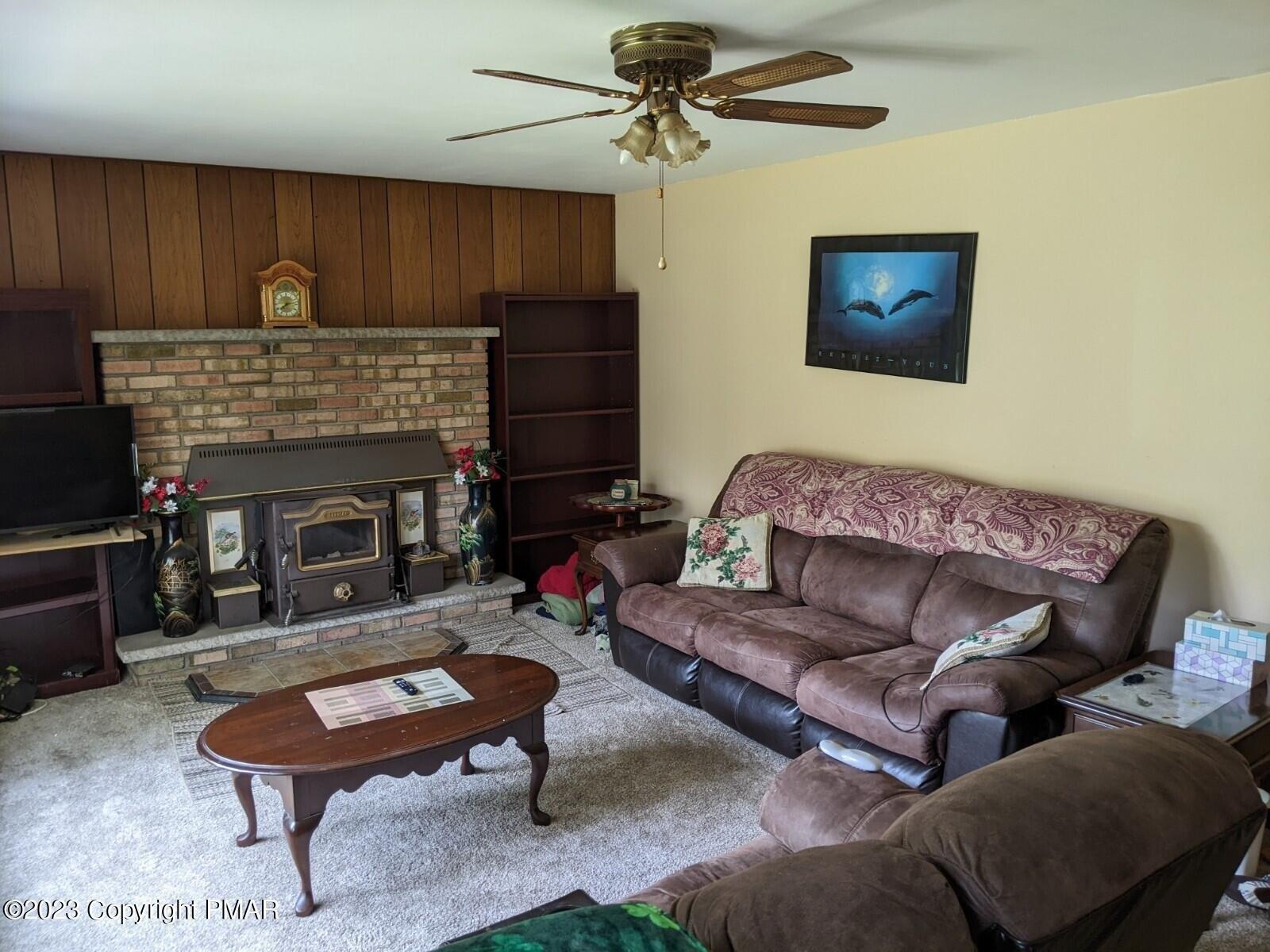 Candlewood Ln, Blakeslee, PA 18610