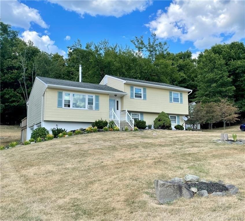 Barnes Rd, Washingtonville, NY 10992