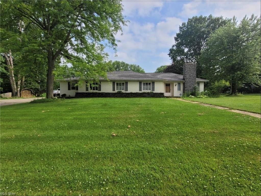Glenwood St Sw, North Canton, OH 44720
