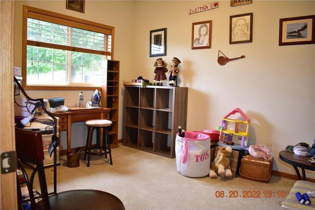 Parkington Ave Ne, Elk River, MN 55330