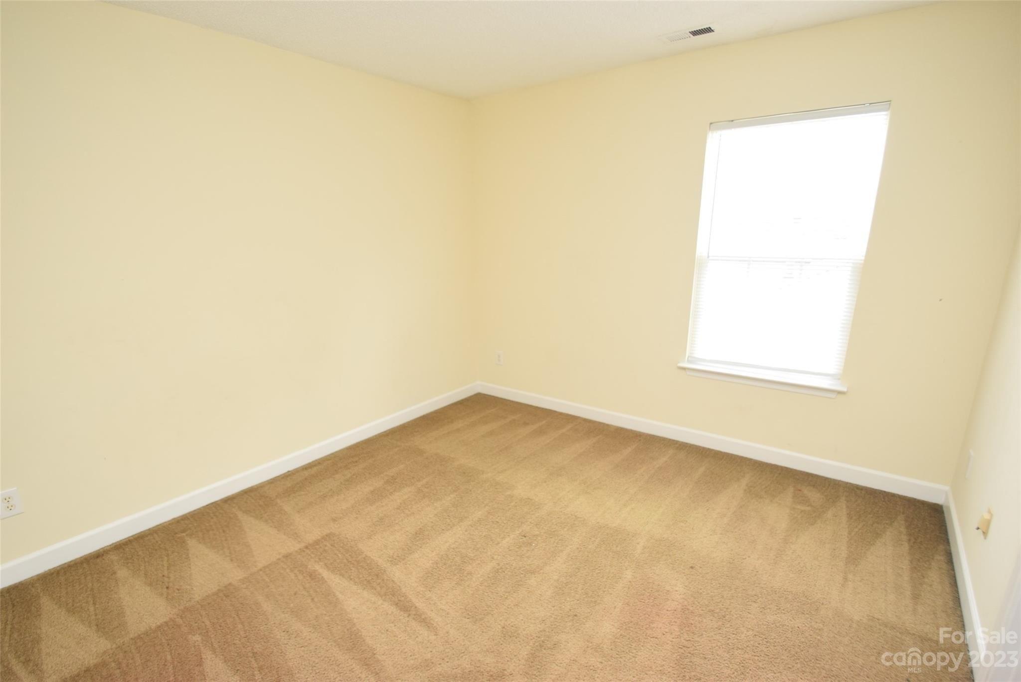 Sunset Village Dr, Charlotte, NC 28216