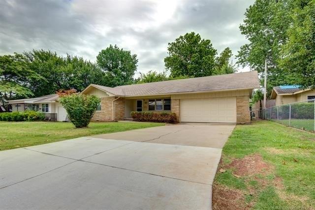 E 31st Pl, Tulsa, OK 74135