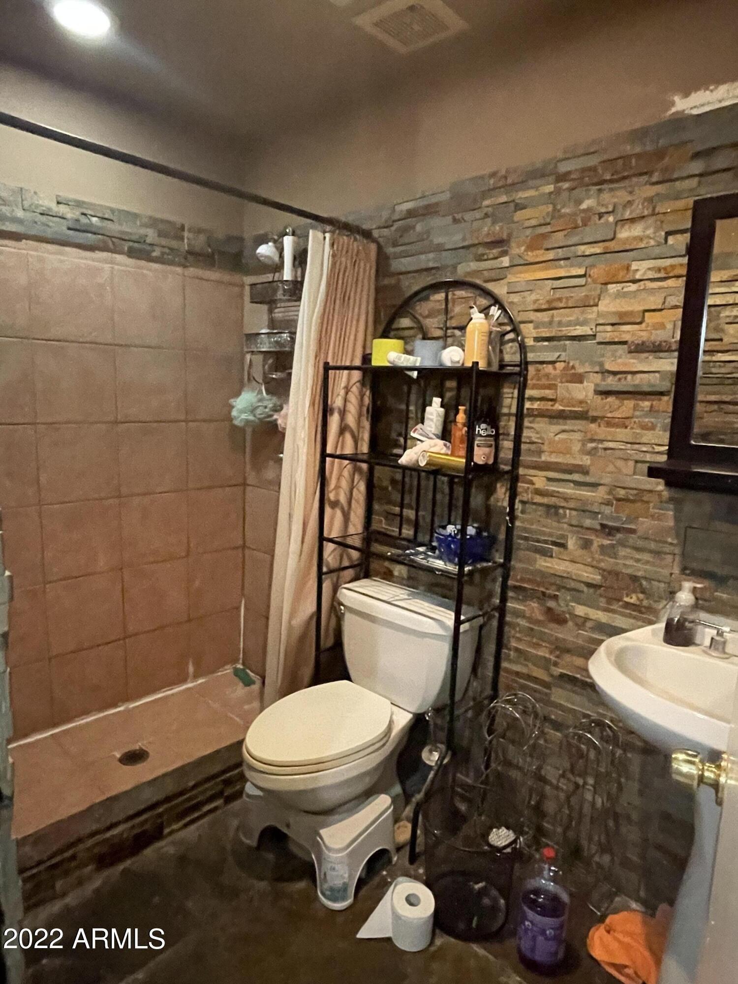W Virginia Ave, Phoenix, AZ 85037