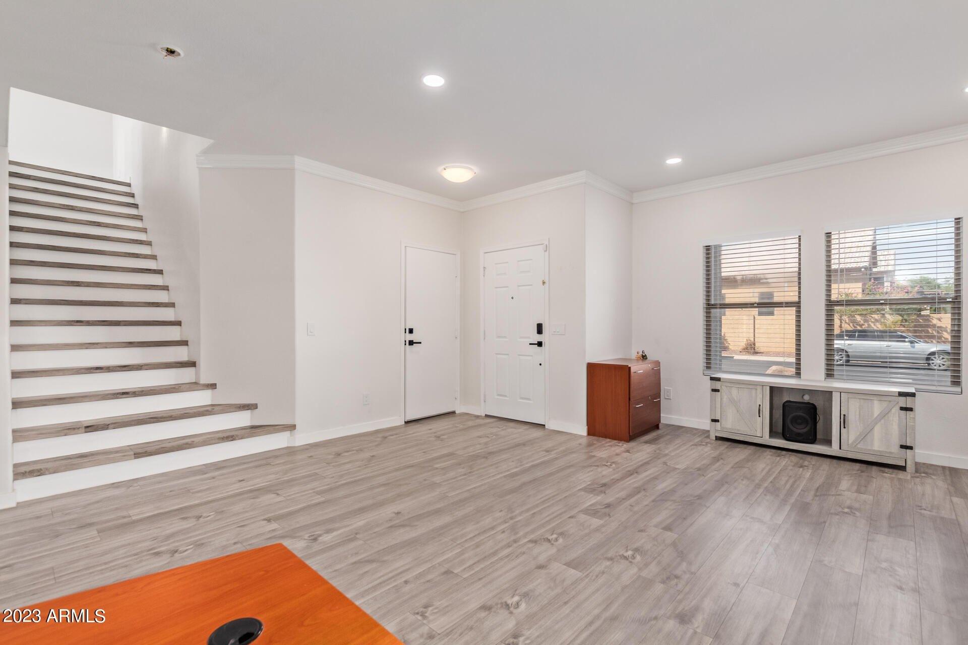 W Mariposa Dr, Phoenix, AZ 85037