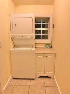 Oak St, Thomasville, GA 31792