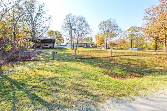 Easy St, Eufaula, OK 74432