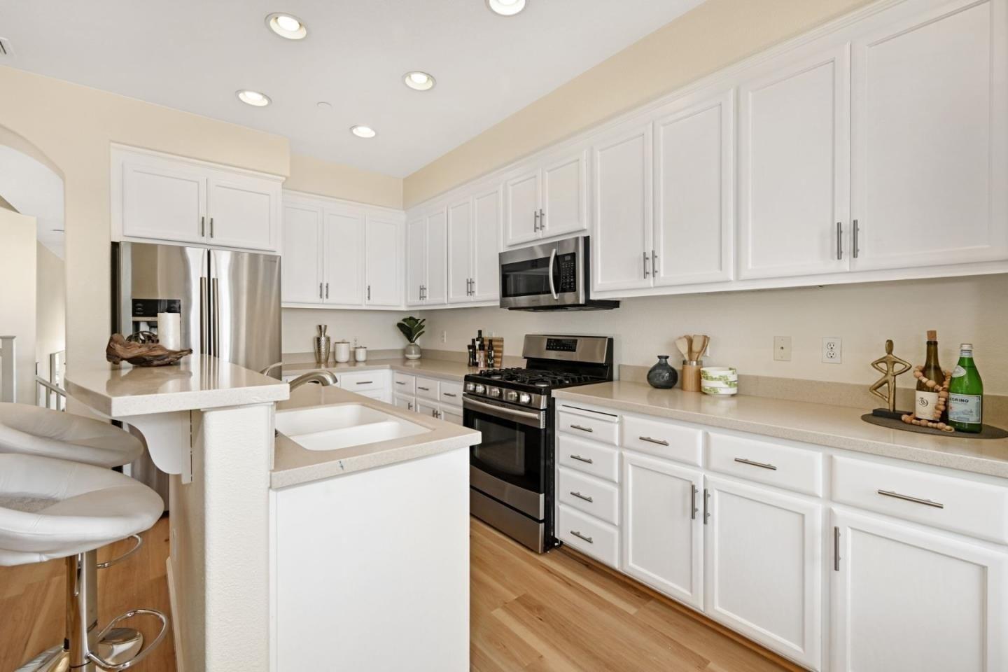 Wayne Way, San Mateo, CA 94403